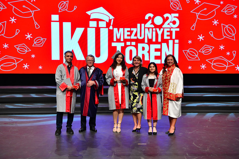 İKÜ 2024-2025 Mezuniyet Töreni 