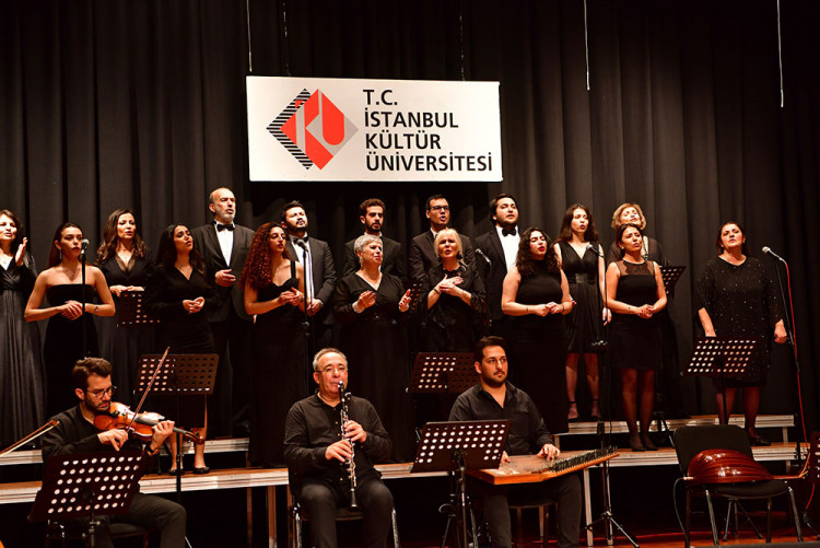 İKÜ Türk Sanat Müziği Korosu “Gönülden Gönüle” Konseri