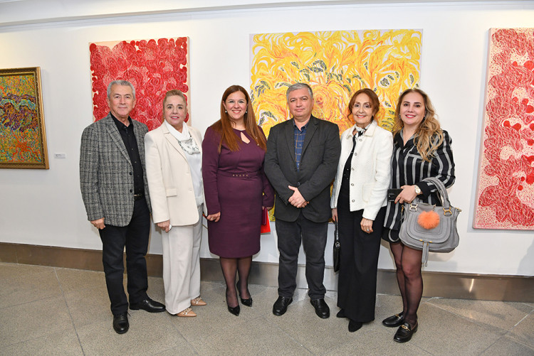 "Bütün Noktalar Sonda, Boşluk Sonsuzda"