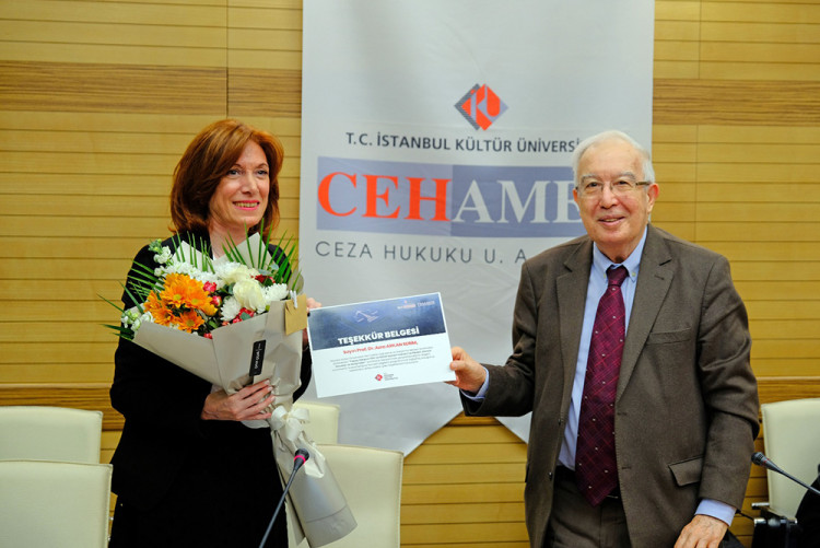 "Yapay Zekanın Fikir ve Sanat Eserleri Hukukuna Etkileri, Güncel Sorunlar ve Gelişmeler"