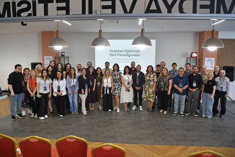 İKÜ’de “Uzaktan Eğitimde Yeni Paradigmalar” Çalıştayı Gerçekleştirildi