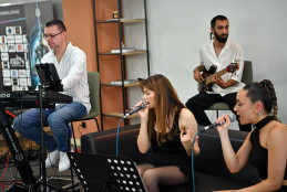 Orkestra İKÜ ile Fabrika Akustik Konseri 